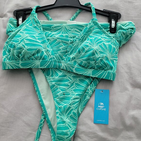 Green on Green high waisted two piece - Picture 5 of 9